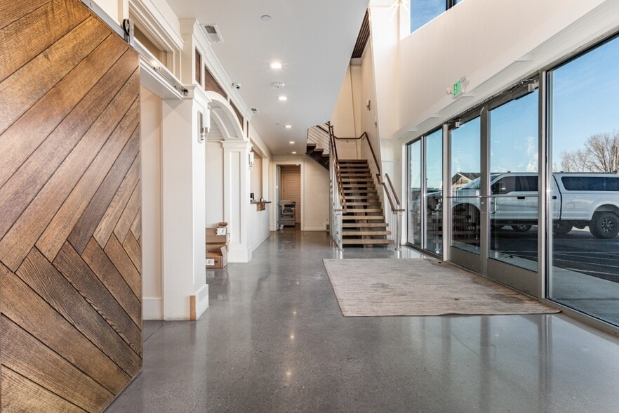 More Photos Of 441 W 12th St, Ogden Manufacturing For Lease