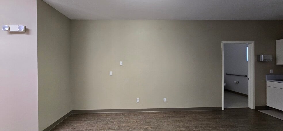 More Photos Of 172 Merritt St, Prescott Medical For Lease