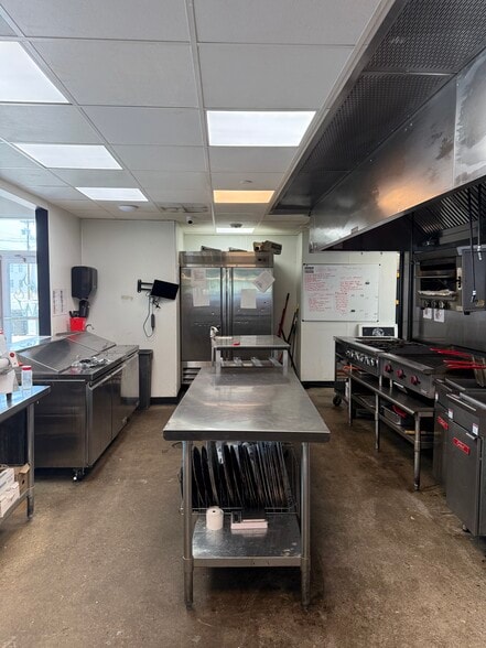 More Photos Of 103 E 3rd St, Covington Apartments For Lease