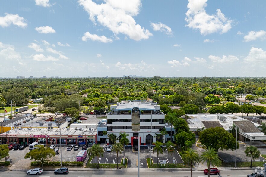 More Photos Of 152 Ne 167th St, Miami Medical For Lease
