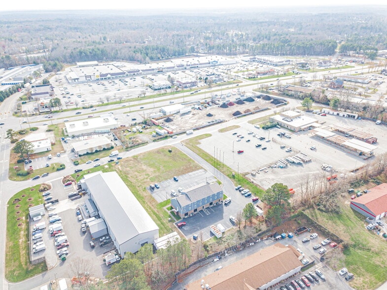 More Photos Of 10810 Hasty Ln, Midlothian Office For Lease