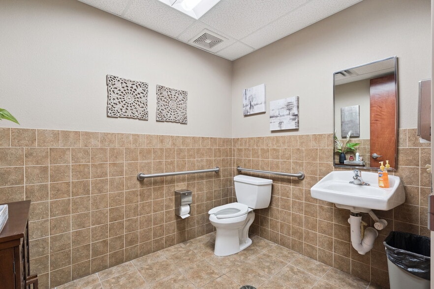 More Photos Of , Longwood Office For Sale