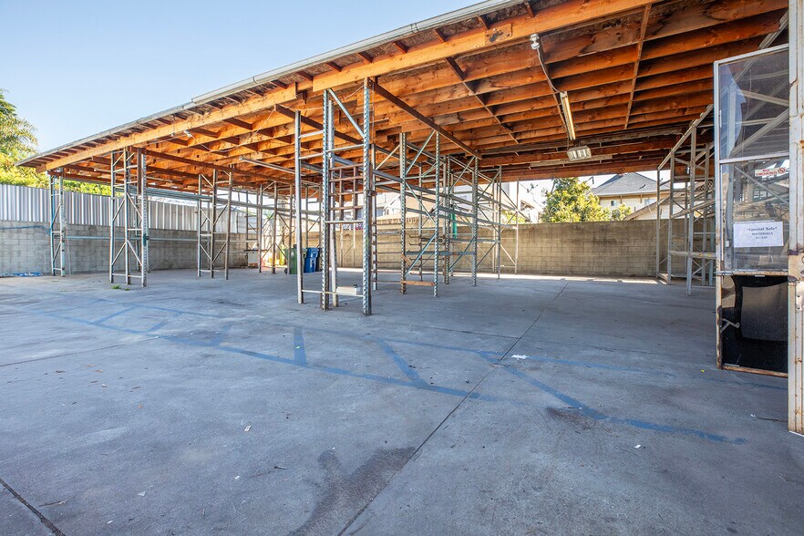 More Photos Of 2585-2595 W Pico Blvd, Los Angeles General Retail For Lease