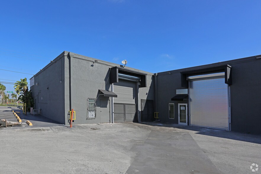 More Photos Of 5705-5785 NW 84th Ave, Miami Warehouse For Lease