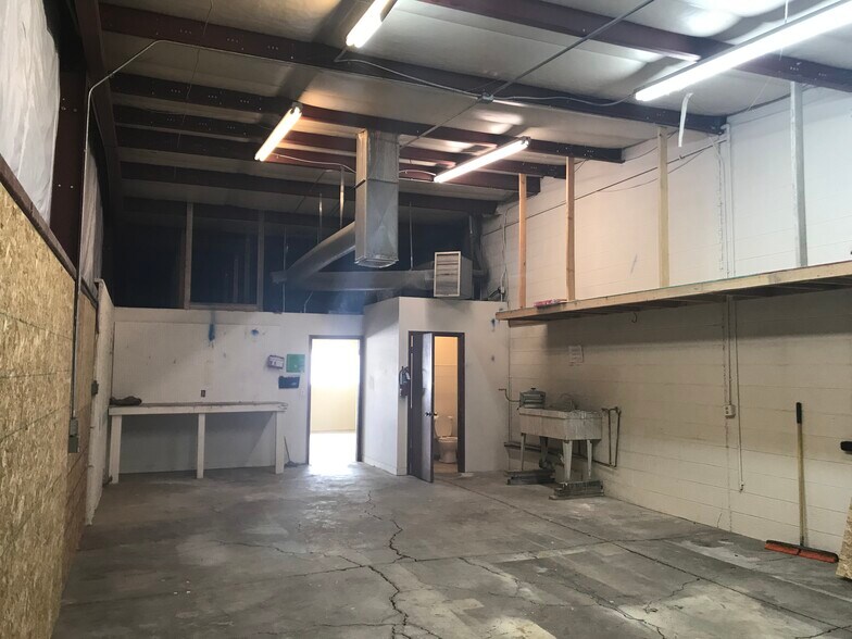 More Photos Of 201 S 15th St, Grand Junction Flex For Lease