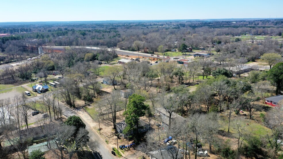 More Photos Of 443 S Main St, Longview Apartments For Sale