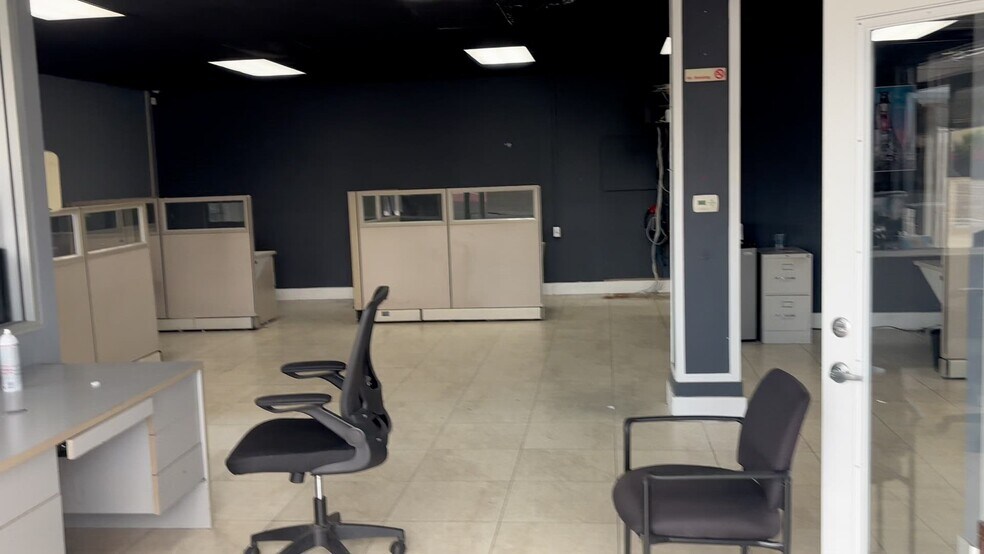 More Photos Of 9624-9626 Artesia Blvd, Bellflower Auto Dealership For Lease
