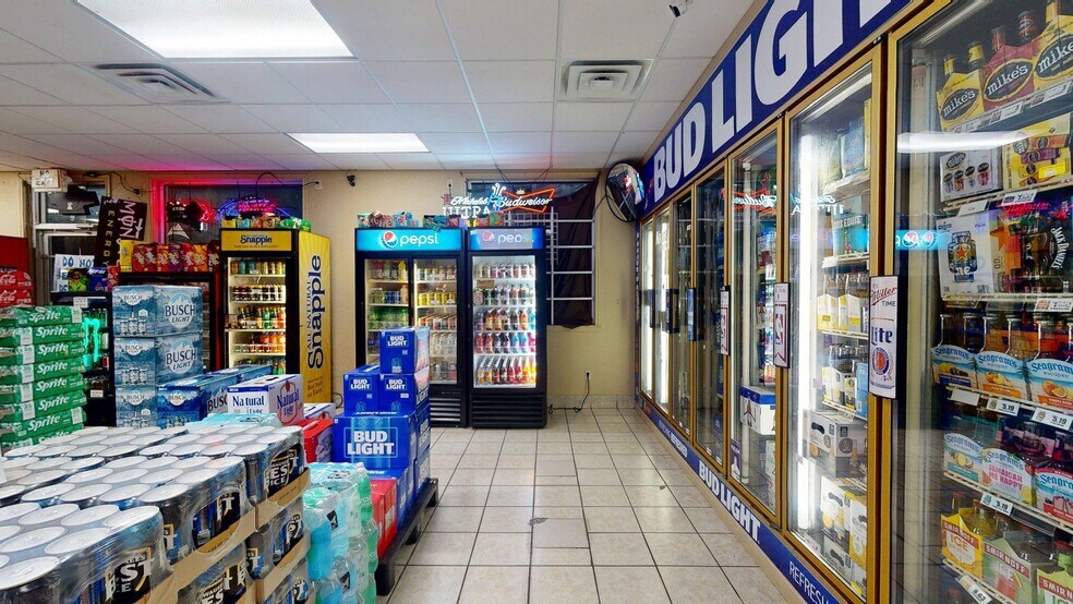 More Photos Of 2410 N State Line Ave, Texarkana Specialty For Sale