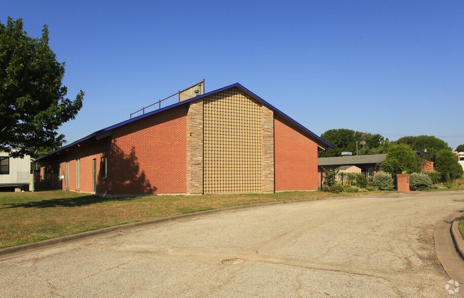More Photos Of 301 W Anderson Ln, Austin Religious Facility For Sale