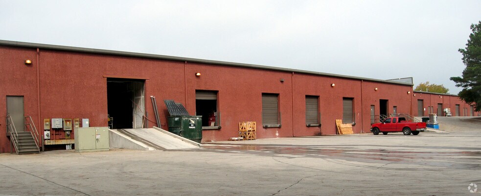 More Photos Of 2725 Mountain Industrial Blvd, Tucker Showroom For Lease
