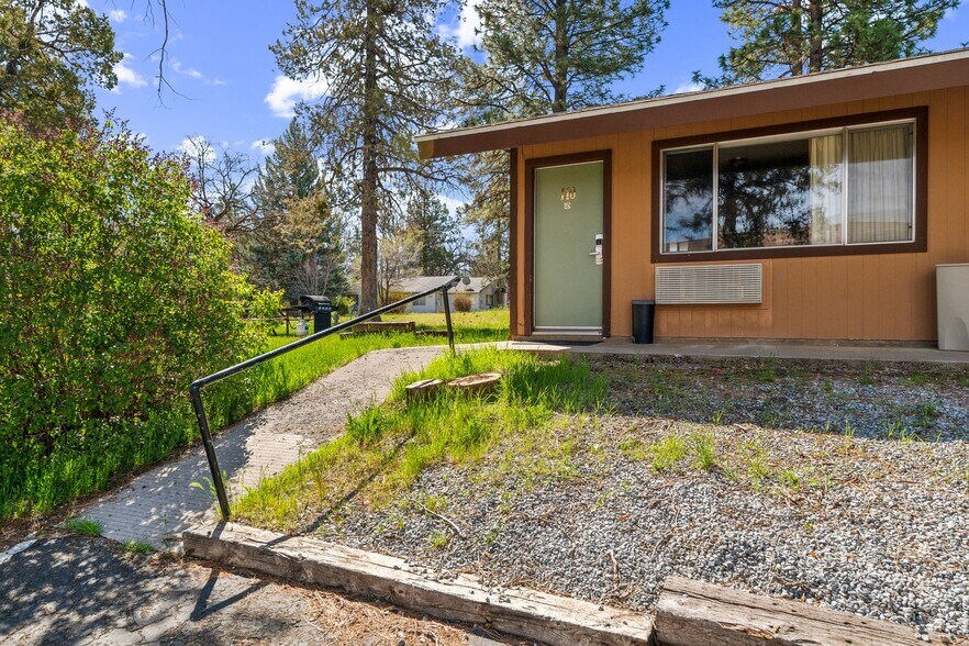 More Photos Of 43021 Bridge St, Fall River Mills Hotel For Sale