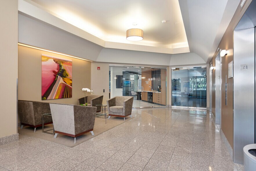 More Photos Of 1435 River Park Dr, Sacramento Office For Sale