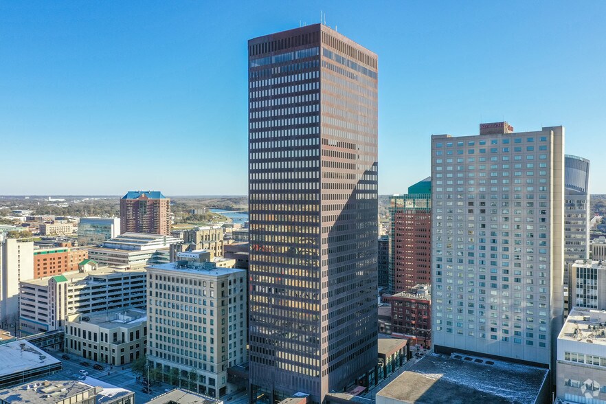 Primary Photo Of 666 Grand Ave, Des Moines Office For Lease