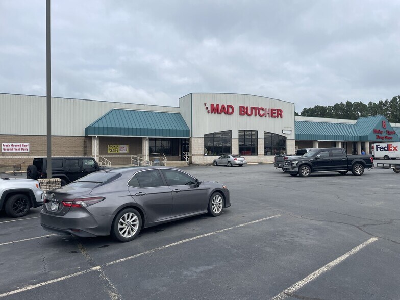 More Photos Of 815 N Rock St, Sheridan Unknown For Lease