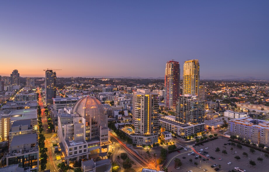 More Photos Of 330 13th St, San Diego Apartments For Lease