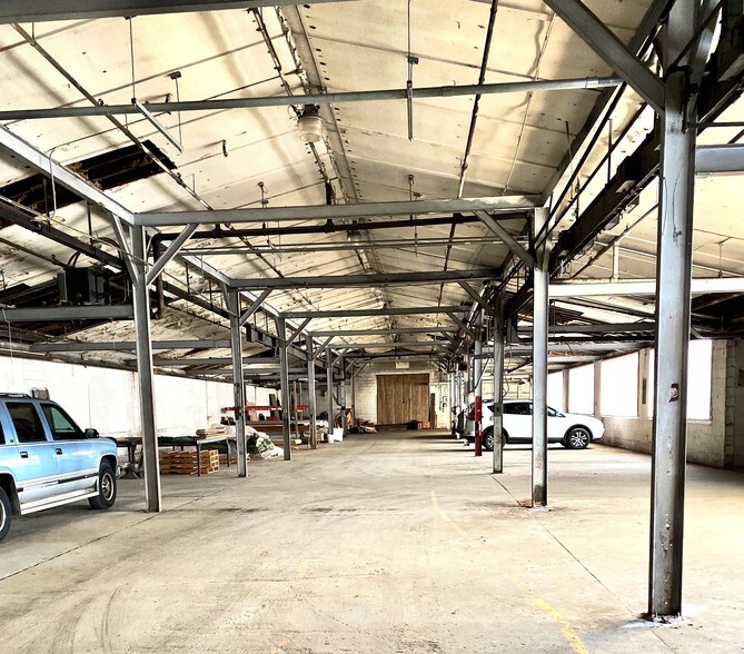 More Photos Of 1201 Findlay Rd, Lima Warehouse For Lease