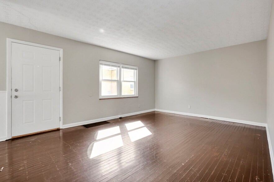 More Photos Of 1865-1867 Agler Rd, Columbus Multifamily For Sale