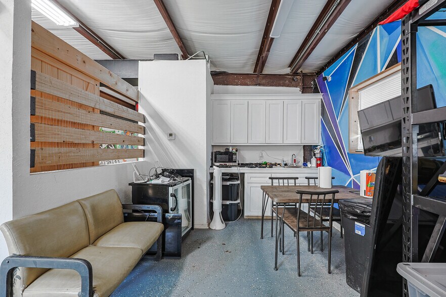 More Photos Of 5605 Texas Highway 107, Mission Sports And Entertainment For Sale