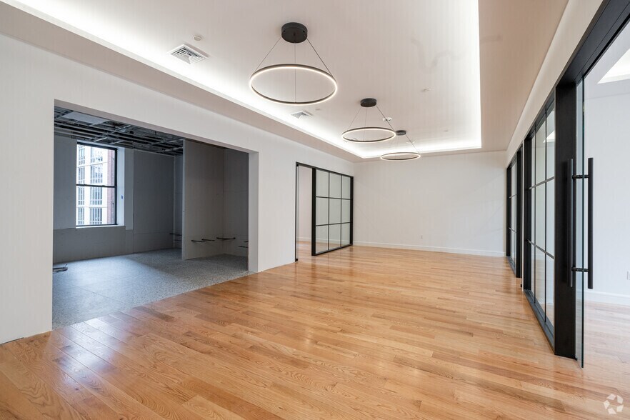 More Photos Of 156 Fifth Ave, New York Coworking Space