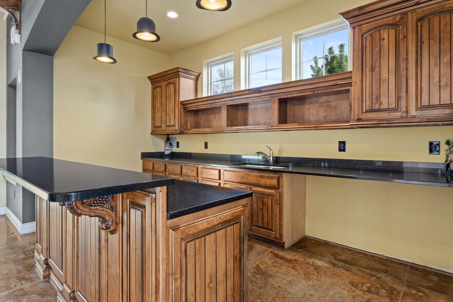 More Photos Of 7998 Vialago Pkwy, Zillah Specialty For Sale
