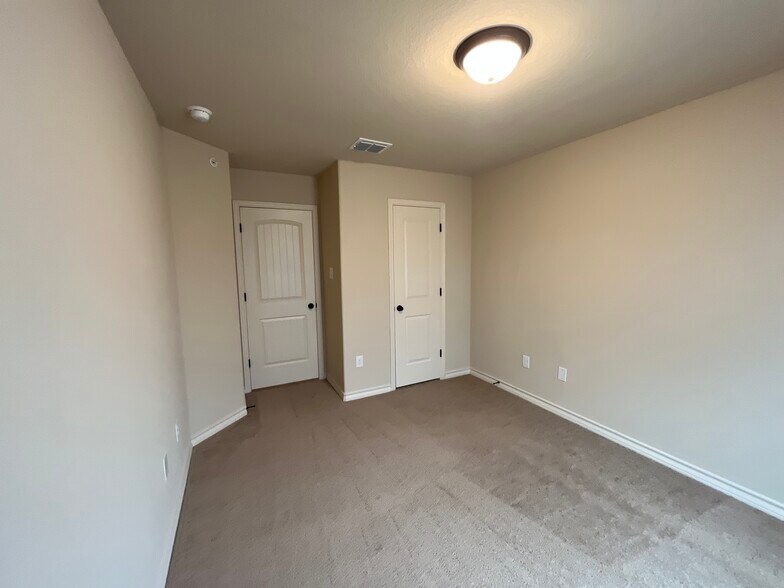 More Photos Of 6407 Luglio Ln, San Antonio Apartments For Sale