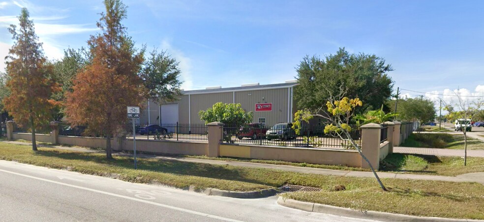 More Photos Of 4006 W Cayuga, Tampa Warehouse For Sale