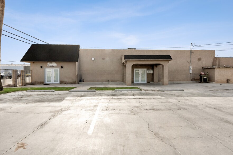 More Photos Of 321 E Main St, El Centro Warehouse For Sale
