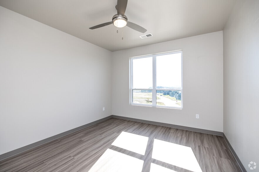 More Photos Of 1111 Parkside St, Tiffin Apartments For Lease