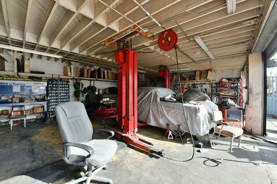 More Photos Of 310 N La Brea Ave, Inglewood Auto Repair For Sale