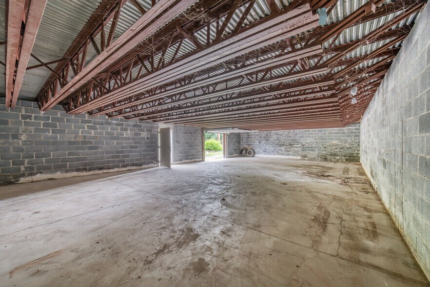 More Photos Of 3545 W Market St, Johnson City Industrial For Sale
