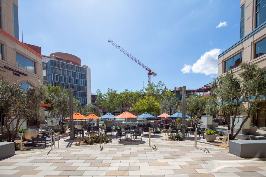 More Photos Of 450 N Brand Blvd, Glendale Office For Lease