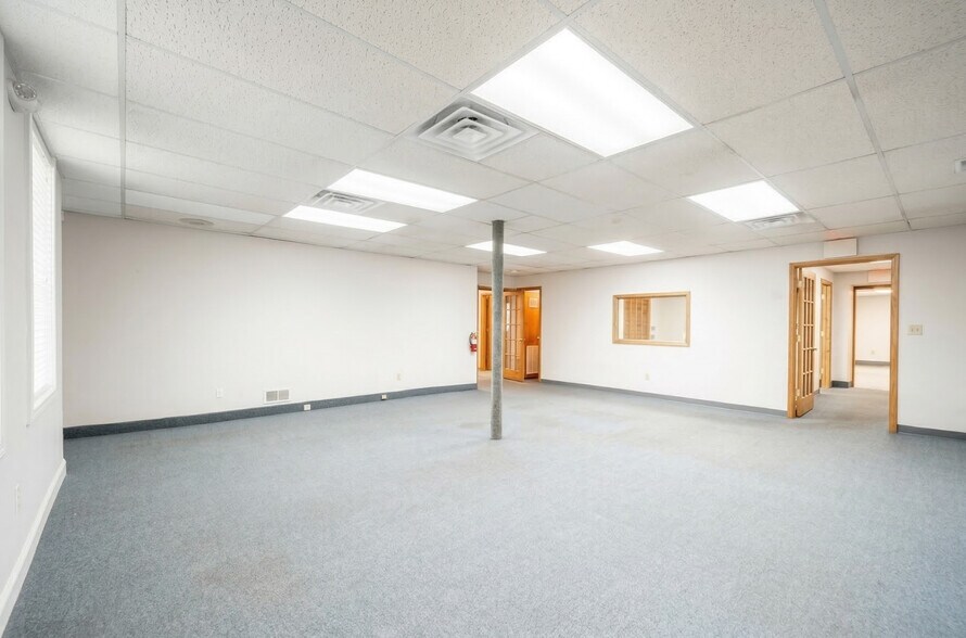 More Photos Of 324 Ringwood Ave, Pompton Lakes Light Manufacturing For Lease