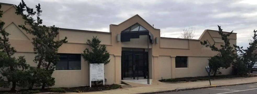 More Photos Of 10 Union Ave, Lynbrook Medical For Sale