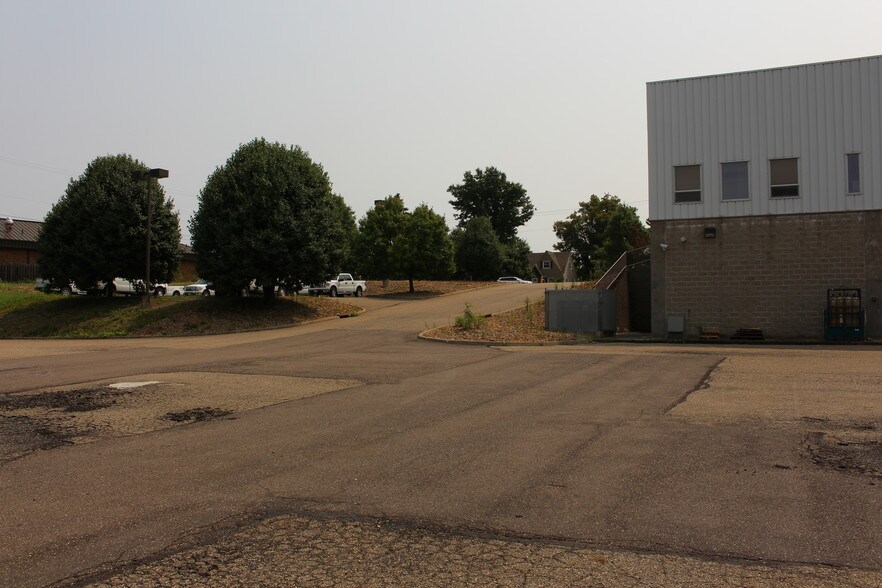 More Photos Of 4525 Sunset Blvd, Steubenville Storefront Retail Office For Lease