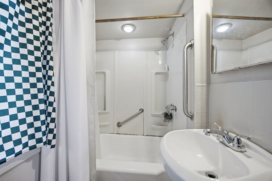 More Photos Of 1712 Termon Ave, Pittsburgh Assisted Living For Sale