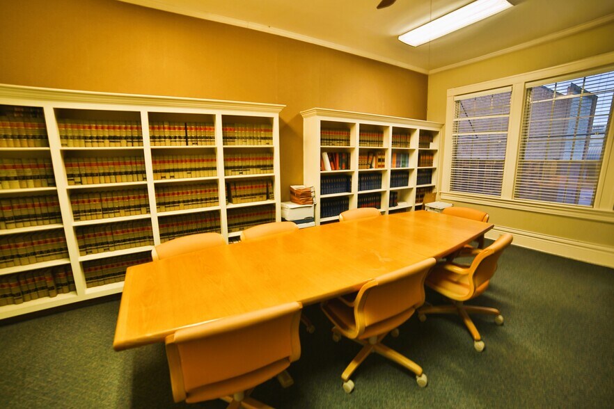 More Photos Of 108 Hillcrest St, Orlando Office For Sale