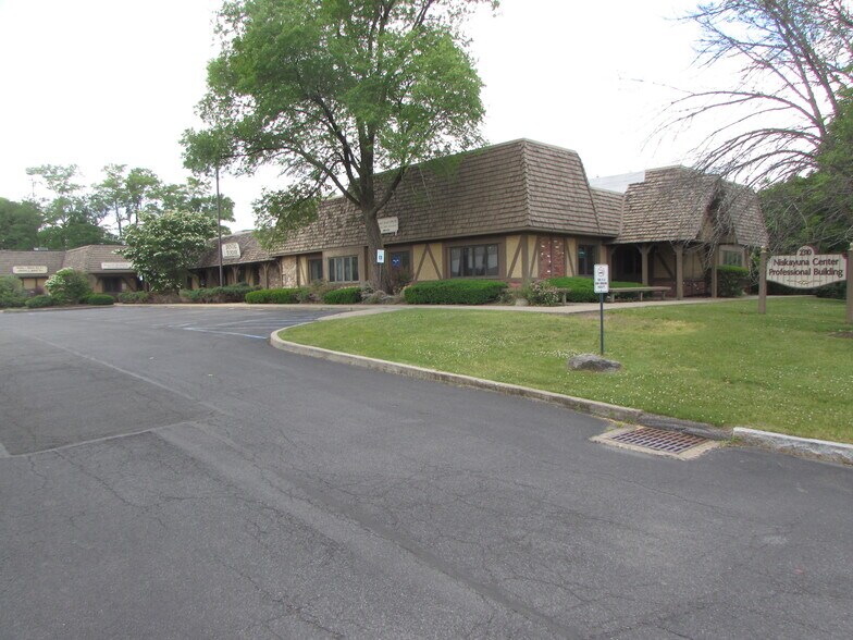 More Photos Of 2310 Nott St E, Niskayuna Medical For Lease