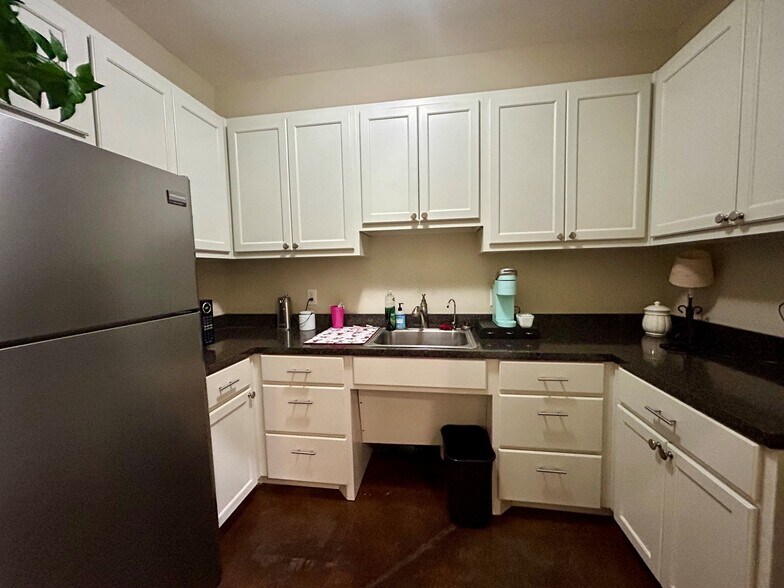 More Photos Of 3419 Caldera Blvd, Midland Medical For Sale