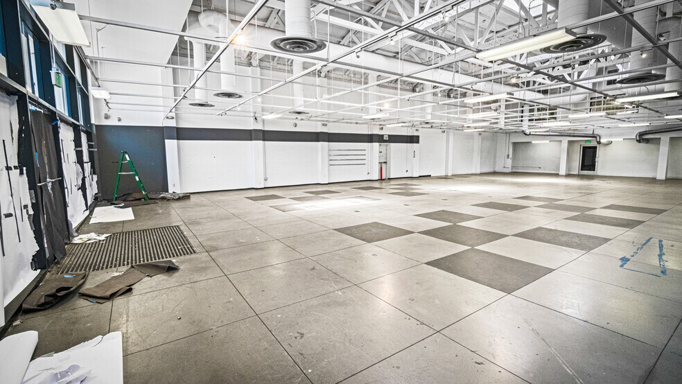 More Photos Of 236-242 Pine Ave, Long Beach Storefront Retail Office For Lease