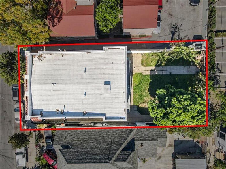 More Photos Of 1651 W 11th Pl, Los Angeles Apartments For Sale