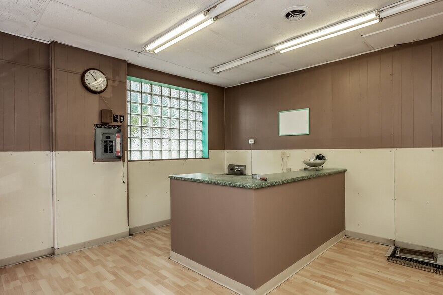 More Photos Of 569-571 Coleman Avenue, Johnstown Office For Sale