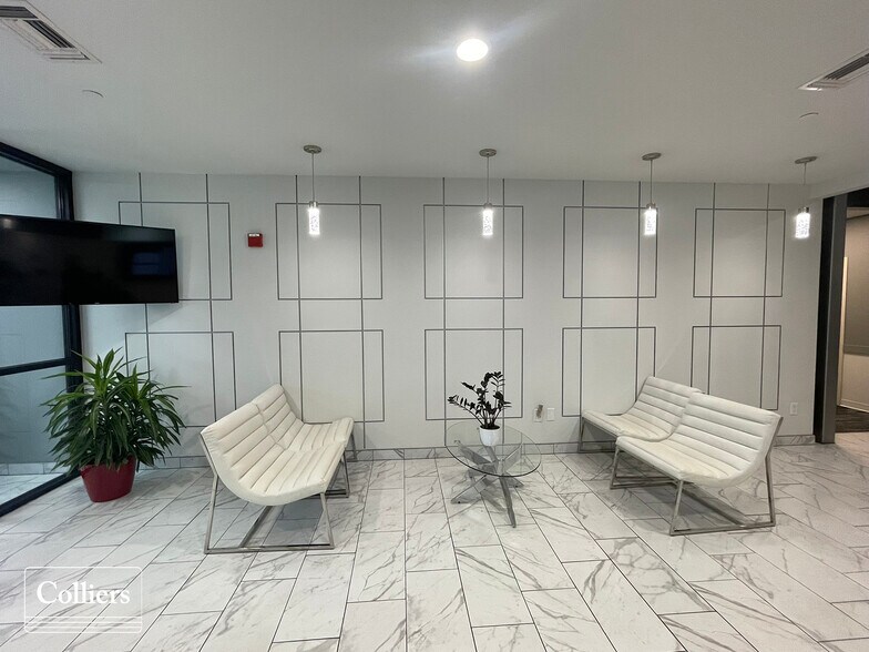 More Photos Of 1116 S Walton Blvd, Bentonville Office For Lease