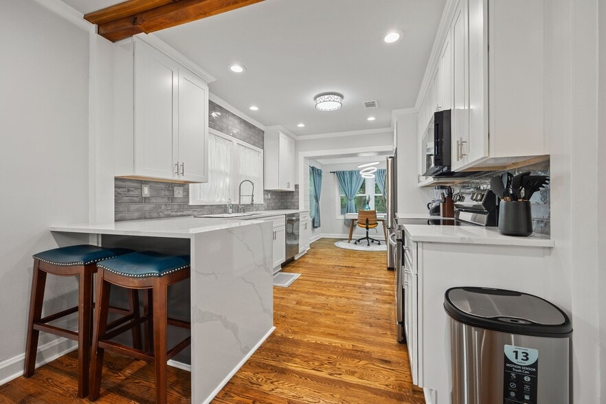 More Photos Of 10 Claire Dr, Atlanta Multifamily For Sale