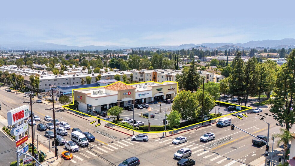 More Photos Of 20516 Devonshire St, Chatsworth Storefront For Lease