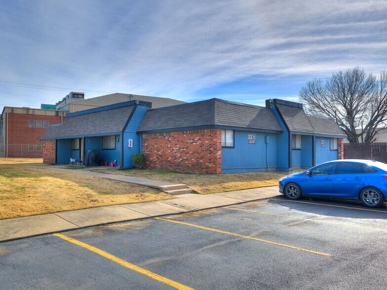 More Photos Of 1311 N Ash Pl, Owasso Apartments For Sale