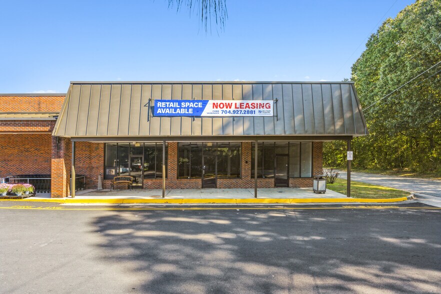 More Photos Of King William Ave Btwn Ogd St @ King William Ave btwn Ogden St & Ch, West Point Unknown For Lease