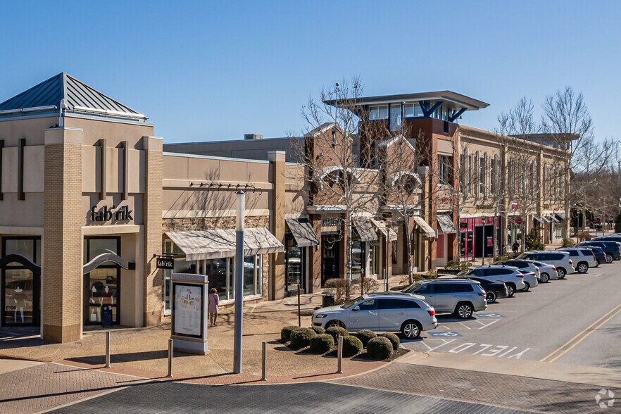 More Photos Of 2203 S Promenade Blvd, Rogers Storefront Retail Office For Lease