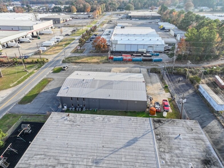 More Photos Of 6112 Patterson Rd, Little Rock Light Distribution For Sale