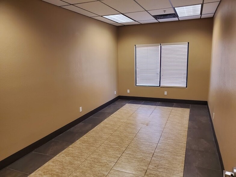 More Photos Of 6905 W Charleston Blvd, Las Vegas Medical For Lease