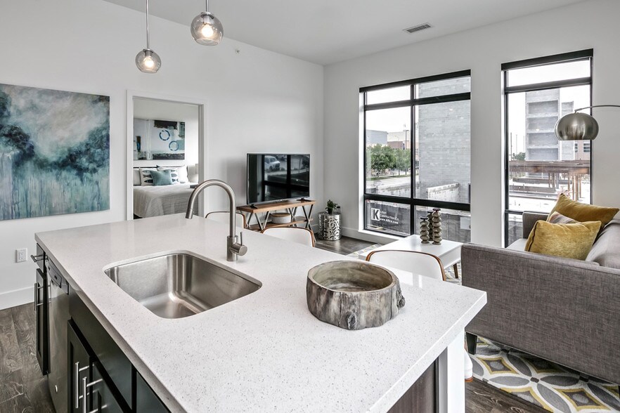 More Photos Of 1415 Cuming St NE, Omaha Apartments For Lease